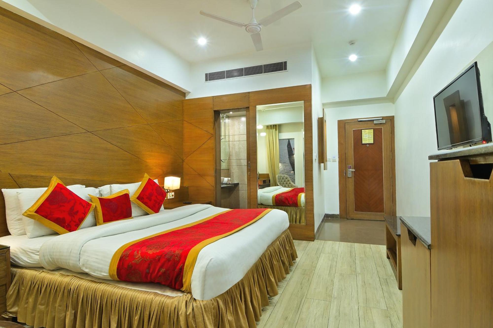 Hotel Hari Piorko Grand - 2 Min From New Delhi Railway Station Exterior photo