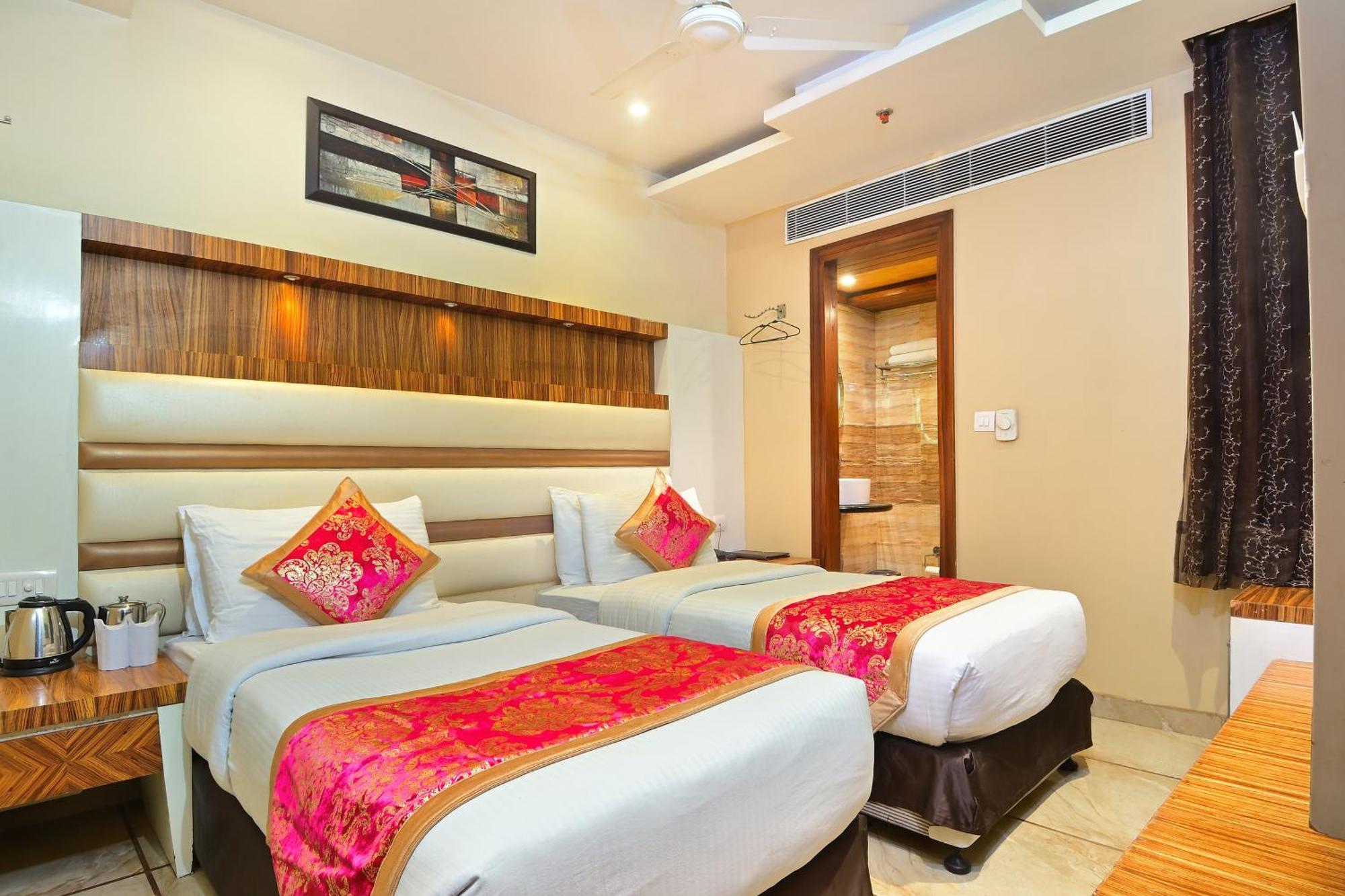 Hotel Hari Piorko Grand - 2 Min From New Delhi Railway Station Exterior photo